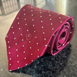 OSCAR DE LA RENTA Mens Neck Tie Wine w/ Small White Polka Dots 56"L x 4"W